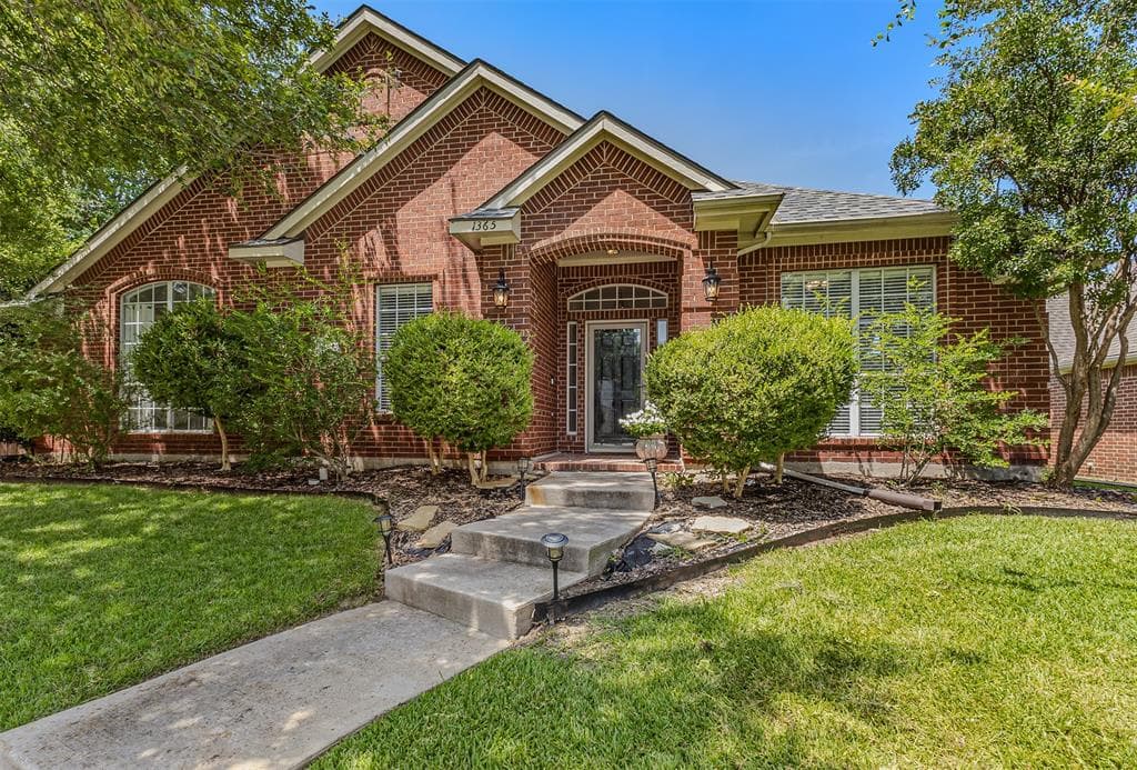 1365 Calistoga Dr