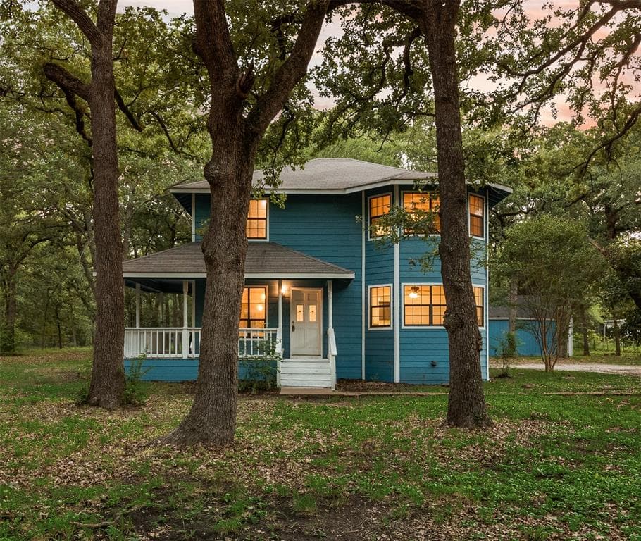 7680 Private Road 2576