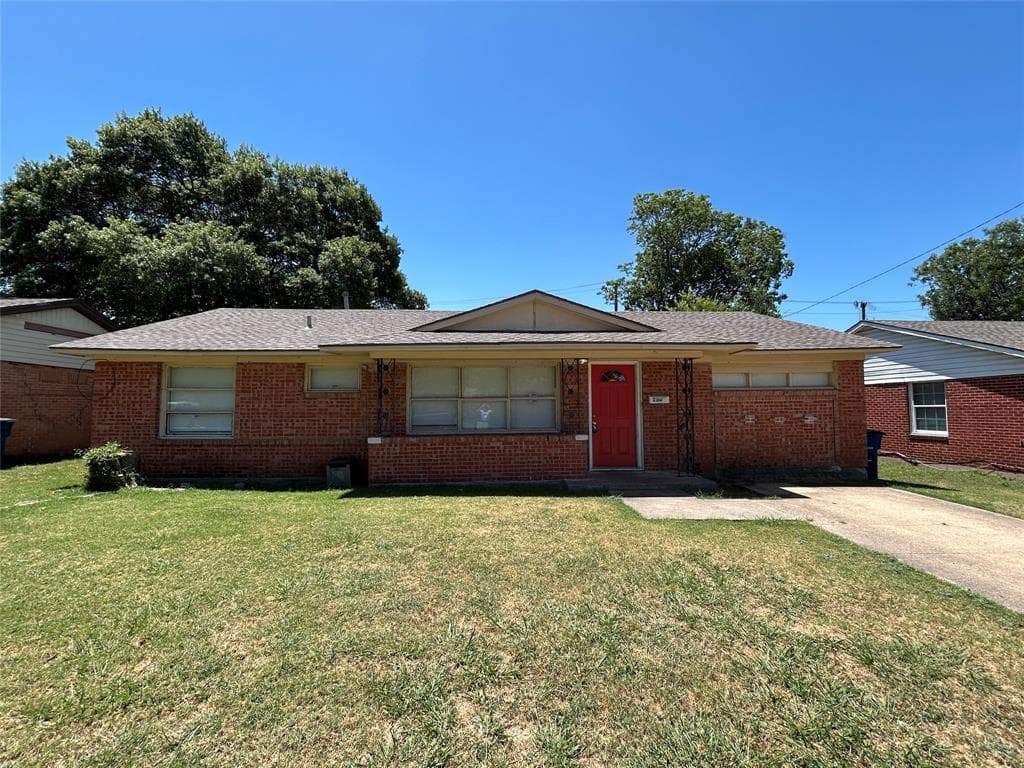 130 W Cherry Point Dr