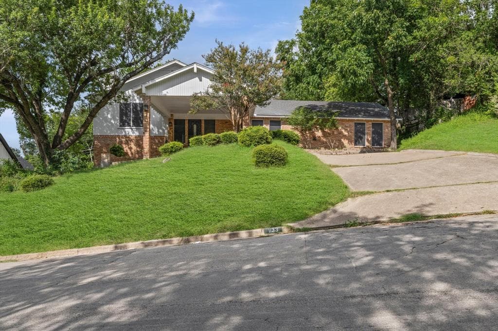 1133 Valley Ridge Dr