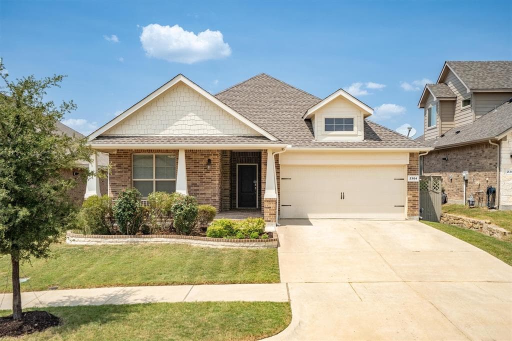2304 Mockingbird Ct