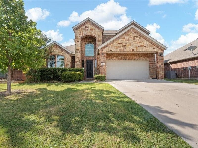 654 Plum Dr