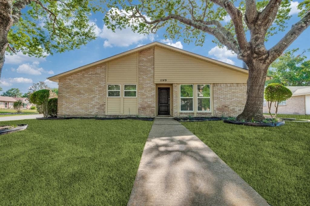 1149 Meadow Creek Ct