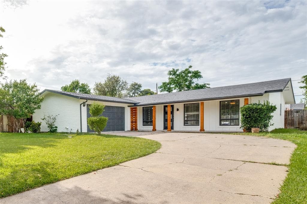 3323 High Brook Dr