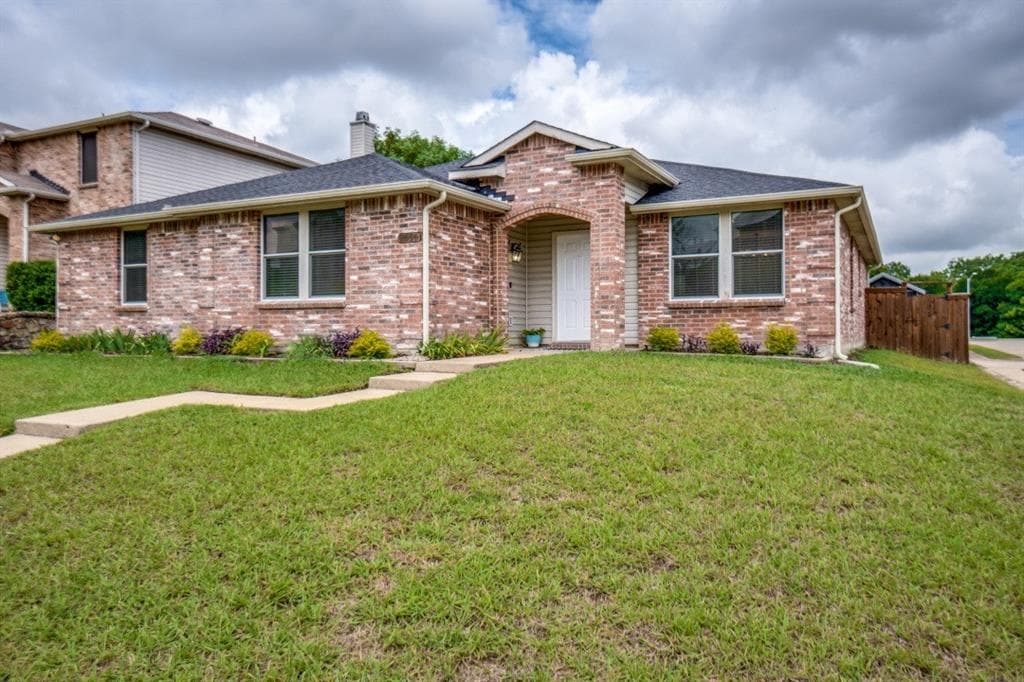 2656 Guadalupe Dr