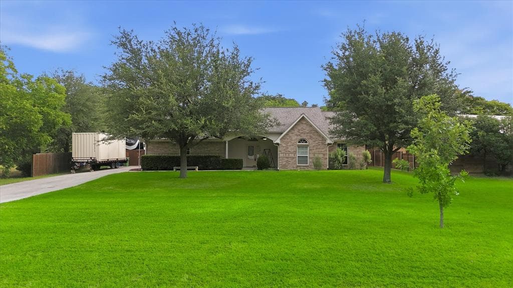 306 Oak Dr