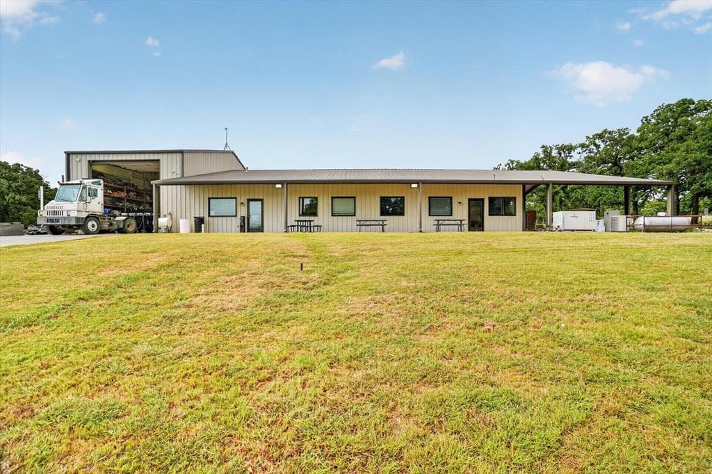 3470 Mineral Wells Hwy