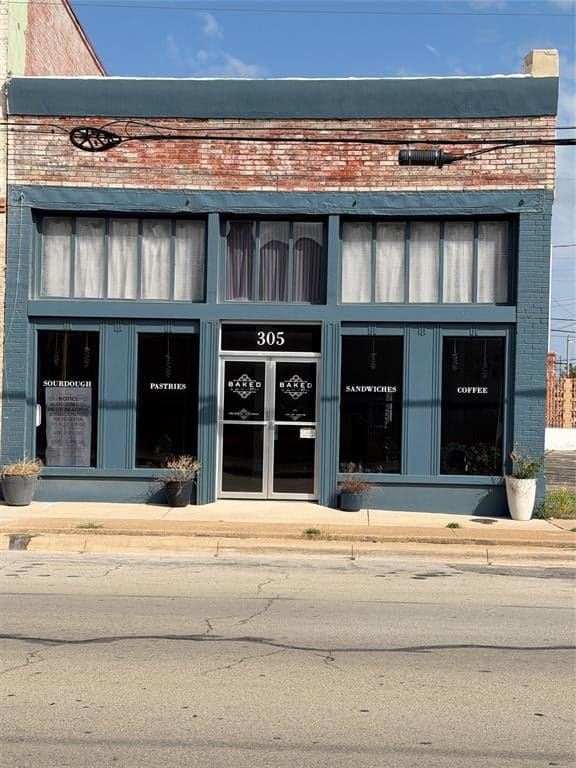305 Fisk Ave