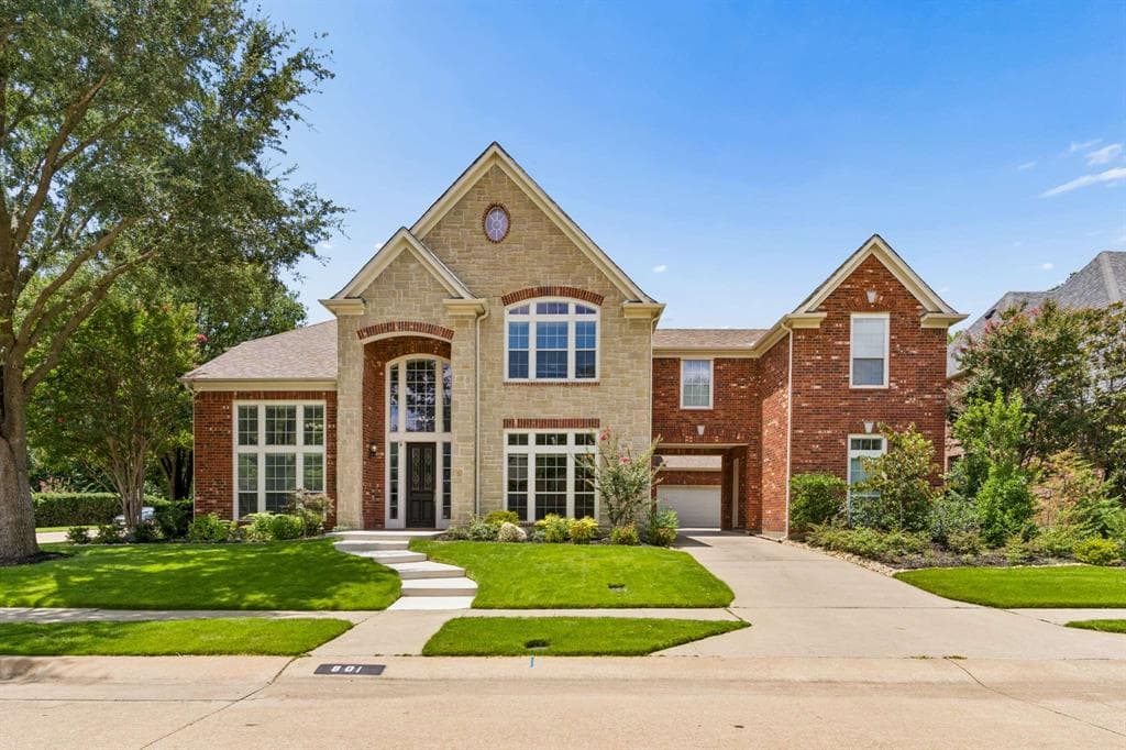801 Glendevon Dr