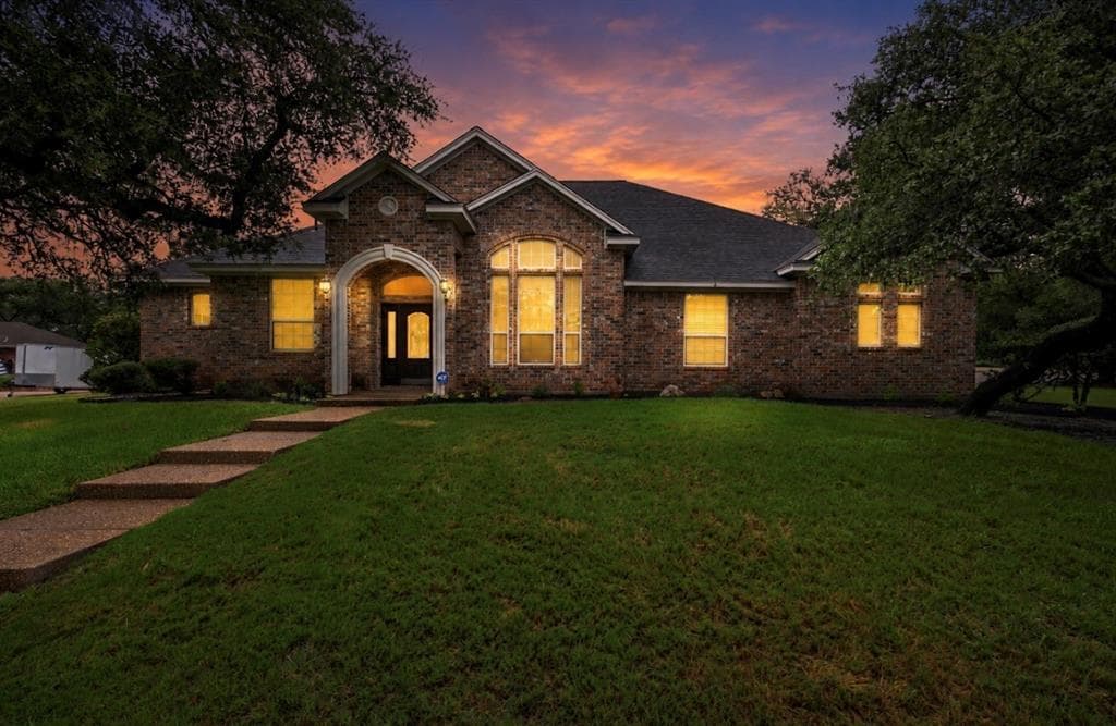 100 Laurel Oaks Ln