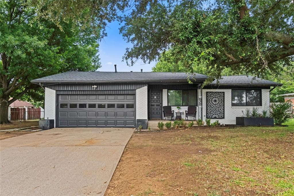 8128 Newman Dr