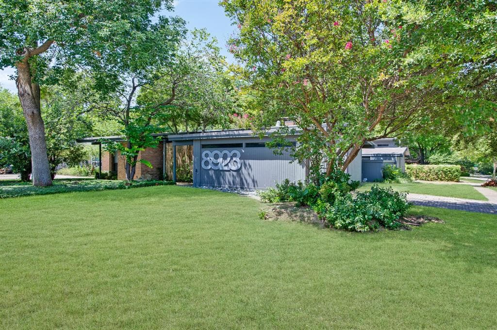 8923 Rolling Rock Ln