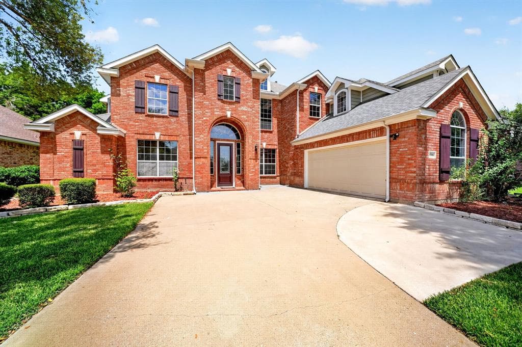 9506 Pinehurst Dr