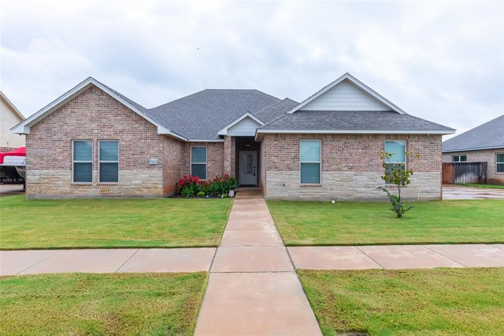 6533 Cedar Elm Dr