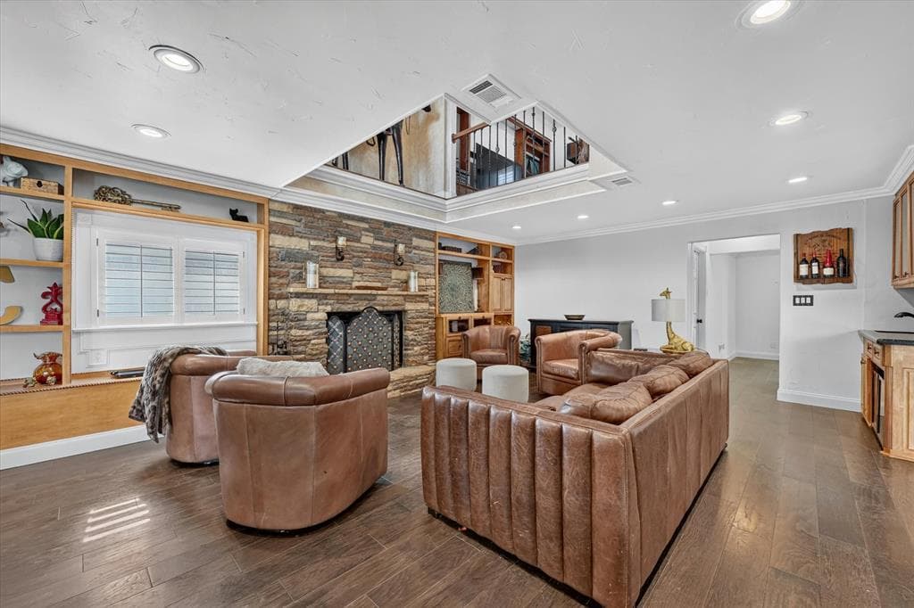 Gallery image 3