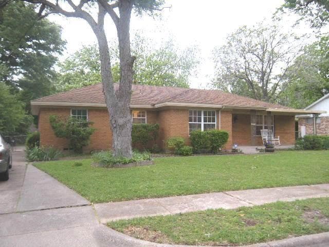 808 Branch Dr