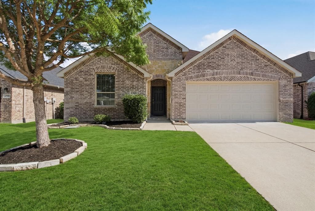 1705 Zebra Finch Dr