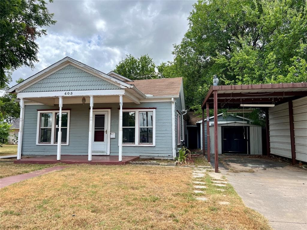 405 E South St