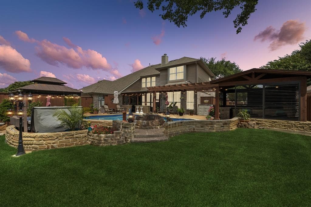 1214 Donegal Ln
