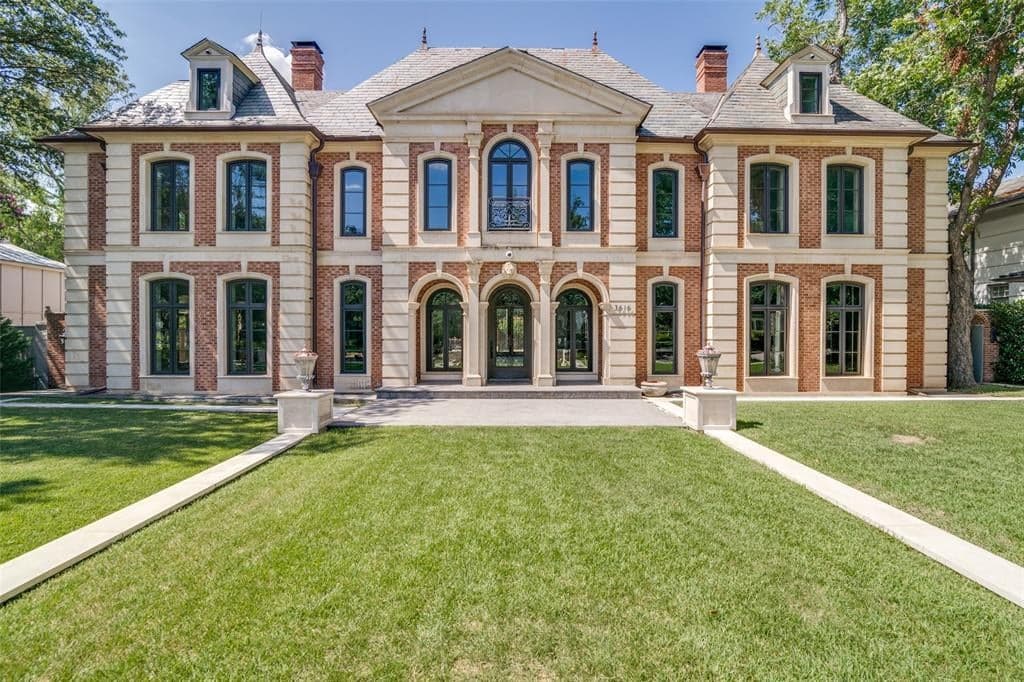 3616 Beverly Dr