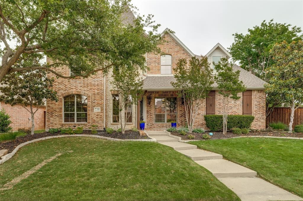 9406 Ironwood Dr