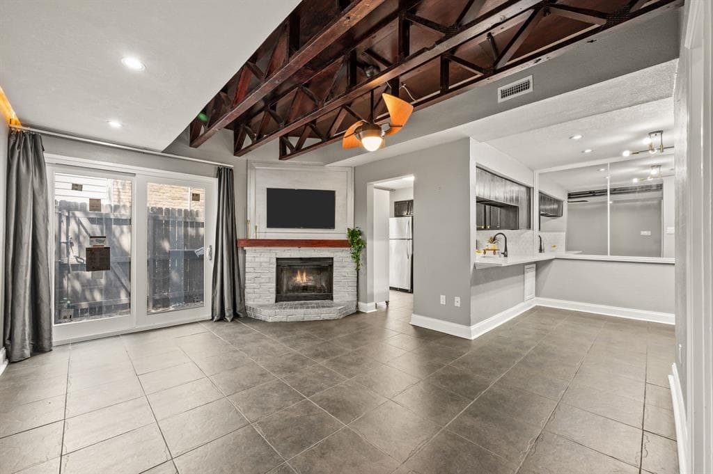 1100 Brighton Dr Apt D