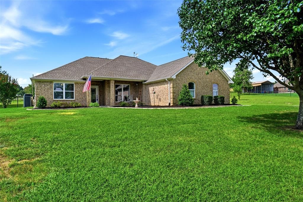 114 Bolivar Dr