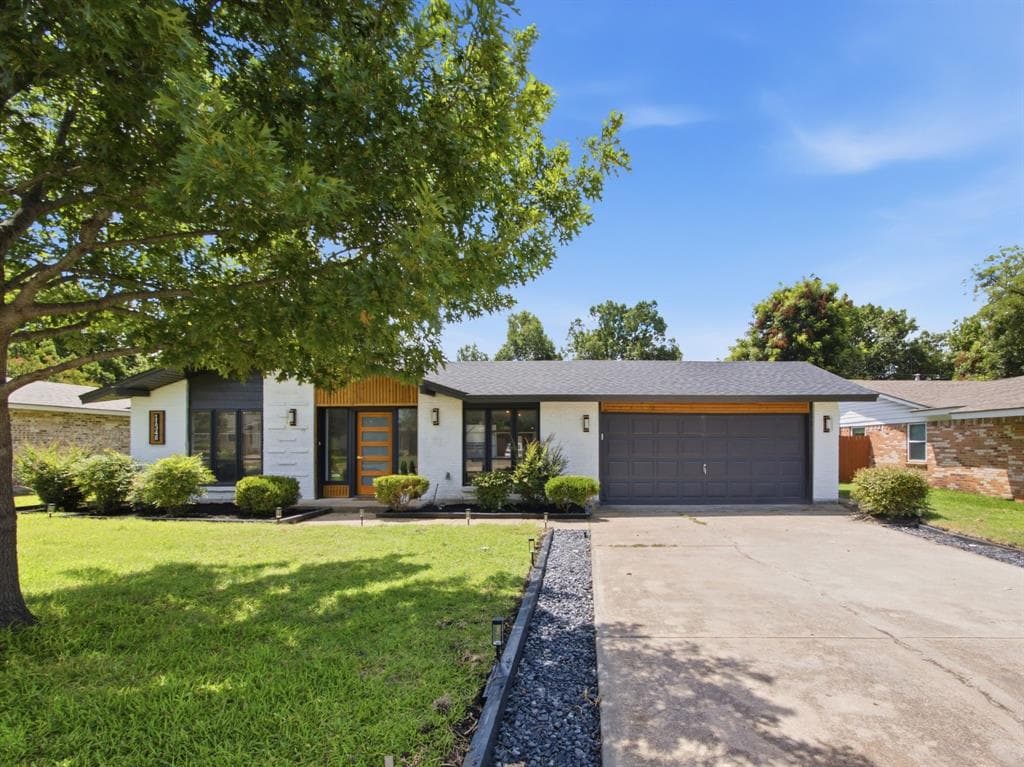 11348 Carissa Dr
