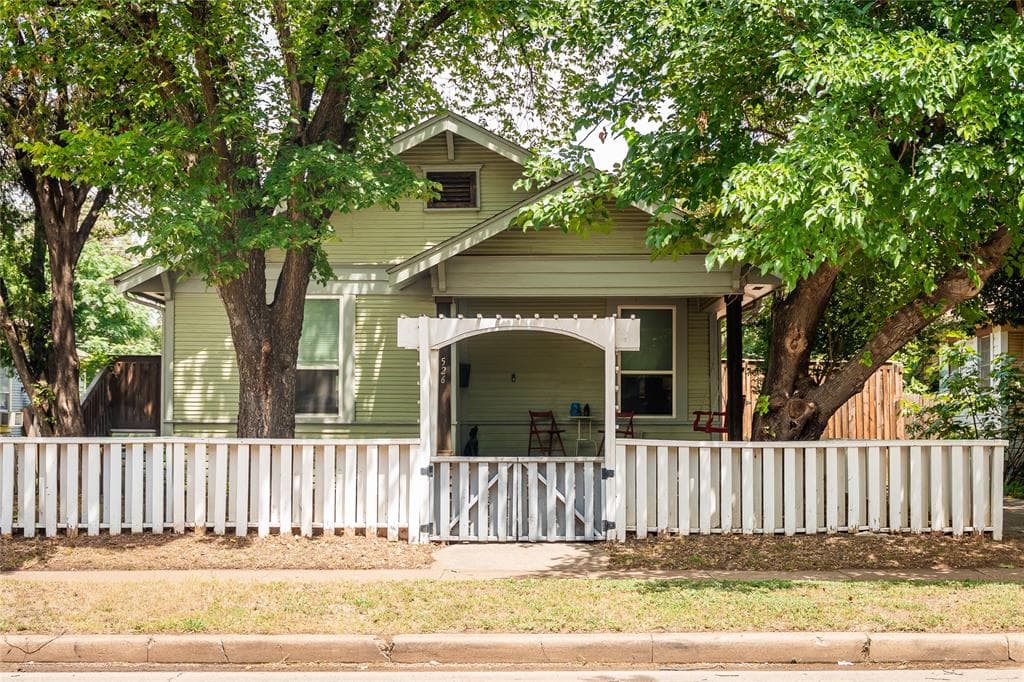 526 S Edgefield Ave
