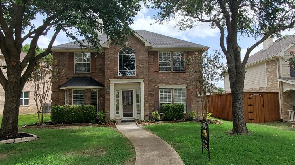 2424 Hunters Run Dr