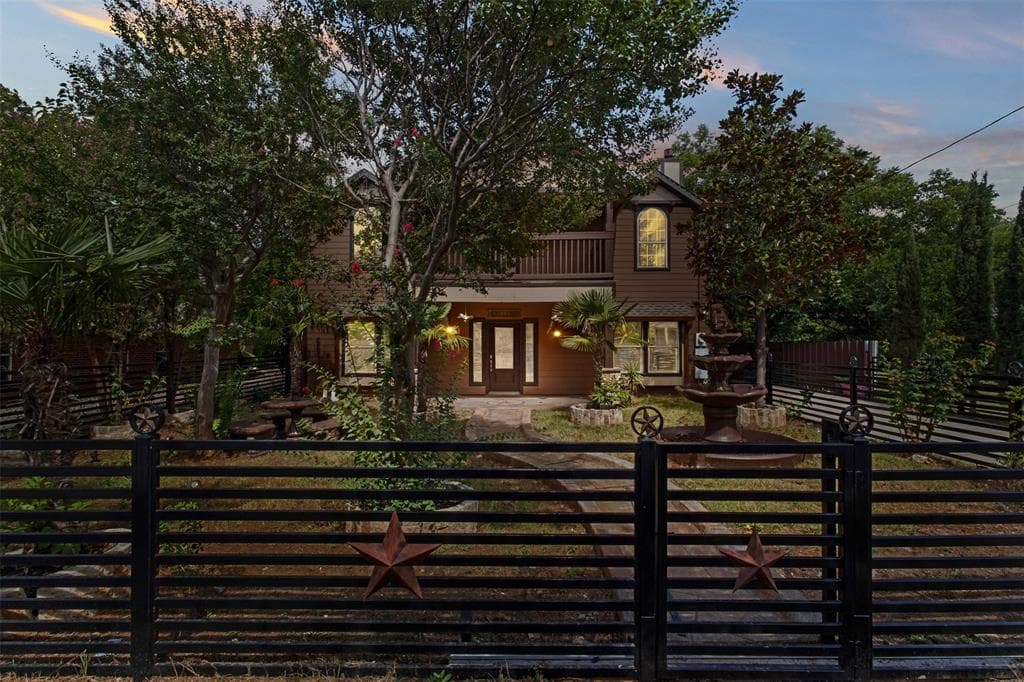 3030 Weisenberger Dr
