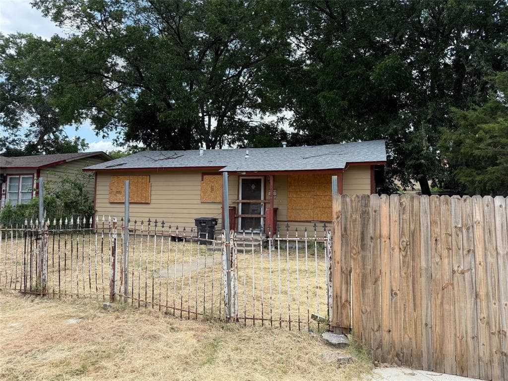 4220 Evans Ave