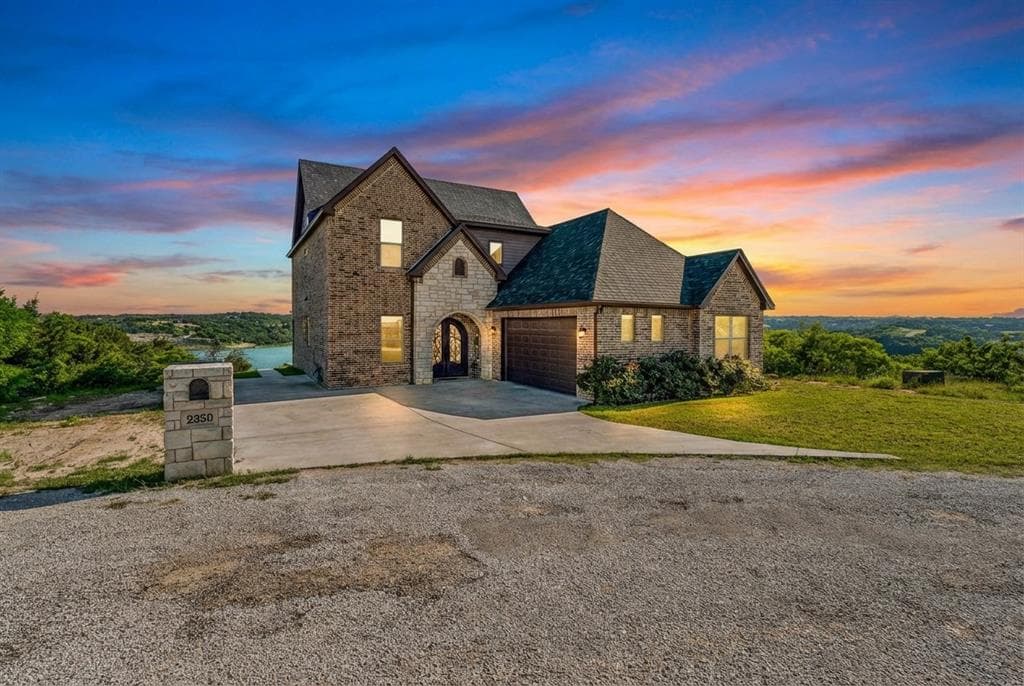 2350 Lakeside Dr