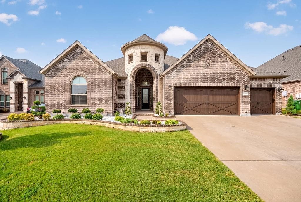 1320 Cecilia Ct