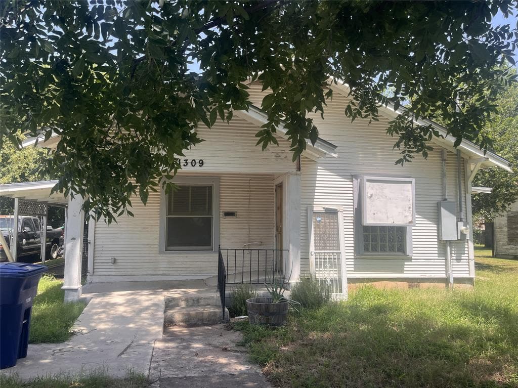 1309 Avenue J
