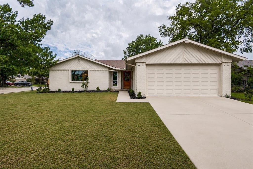 641 Stroud Ln