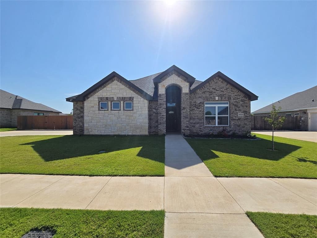 6818 Red Yucca Rd