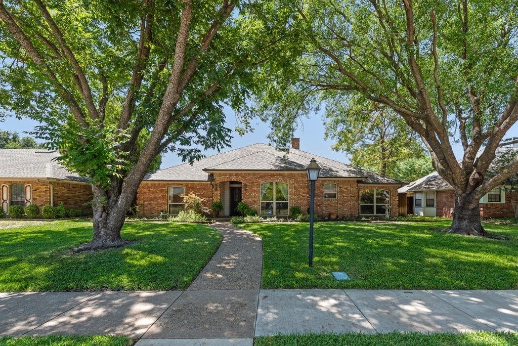2310 Morning Glory Dr