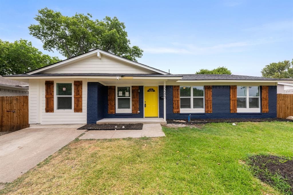 3245 Pacesetter Dr