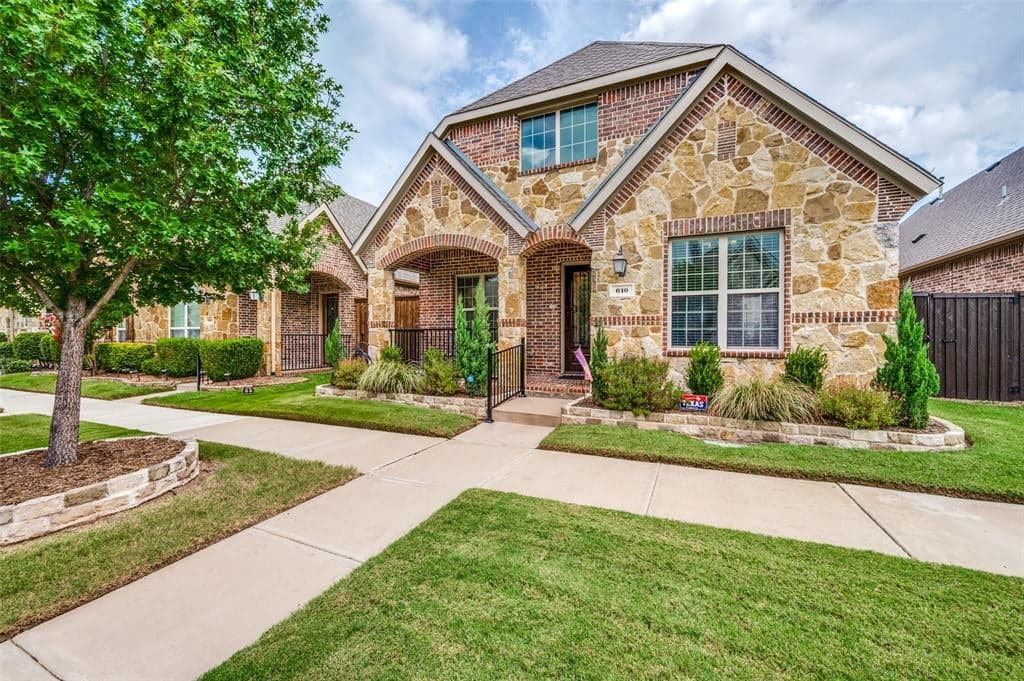 610 Enfield Dr