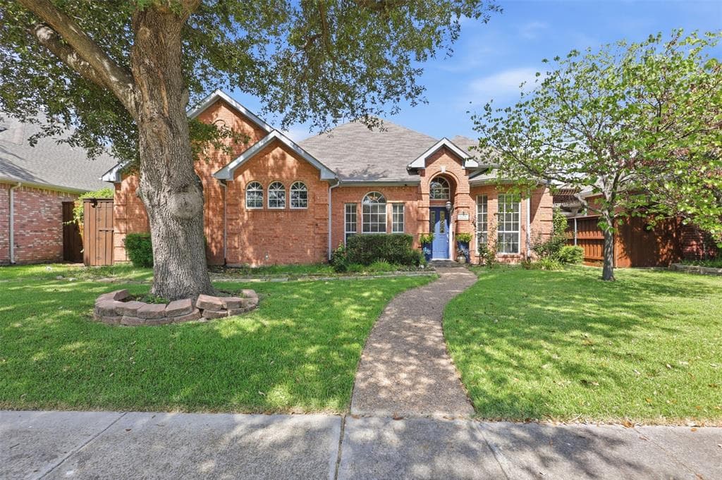 5205 Teddington Park Dr