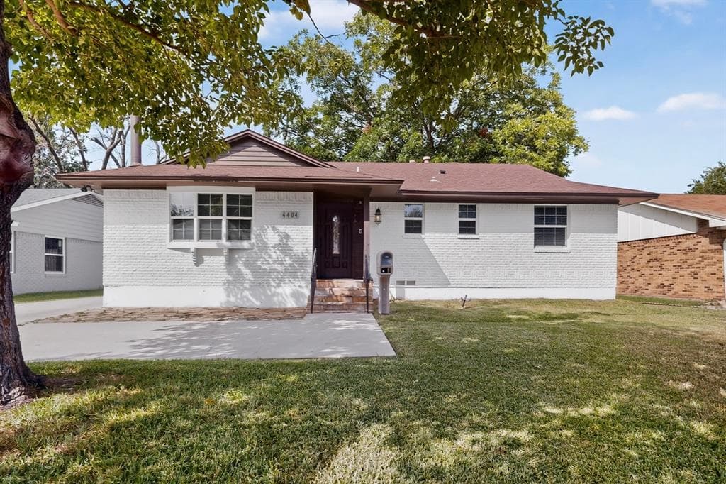 4404 Astor Rd