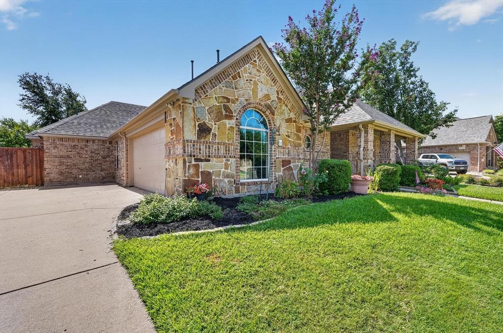 6908 Bradford Estates Dr