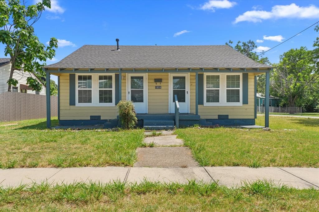 1808 Prairie View Dr
