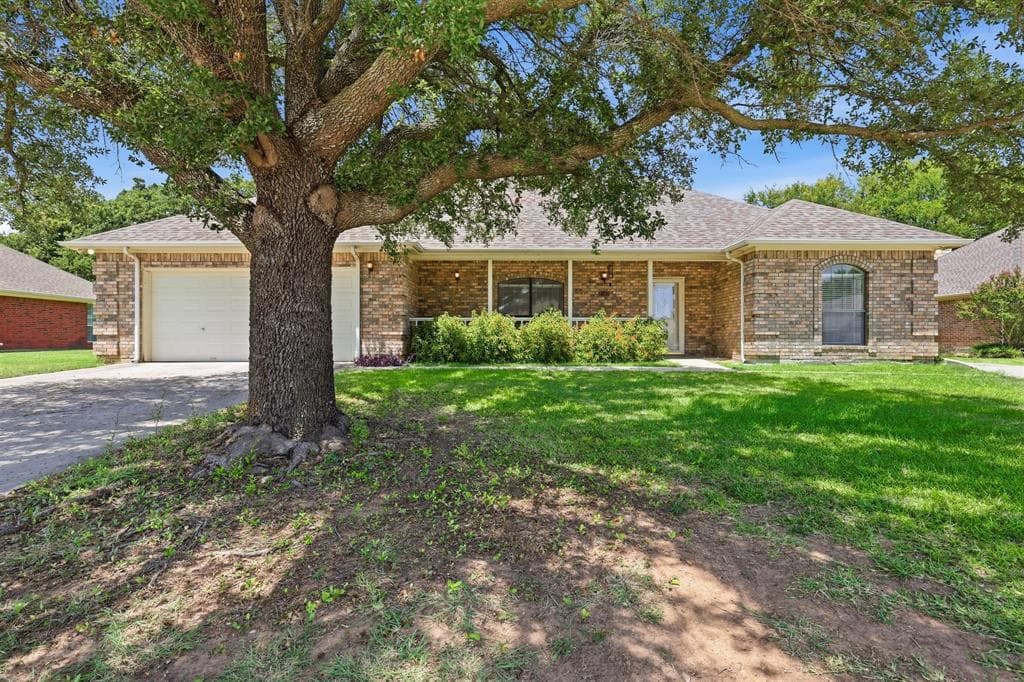2103 Fair Oaks Dr