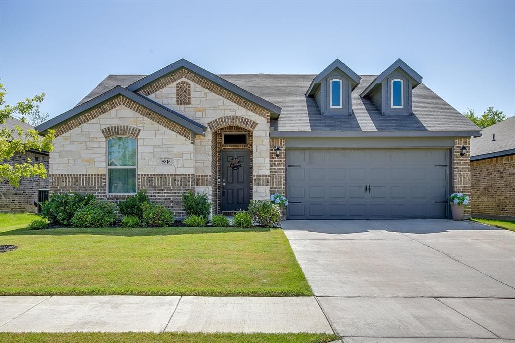 5816 Brookville Dr