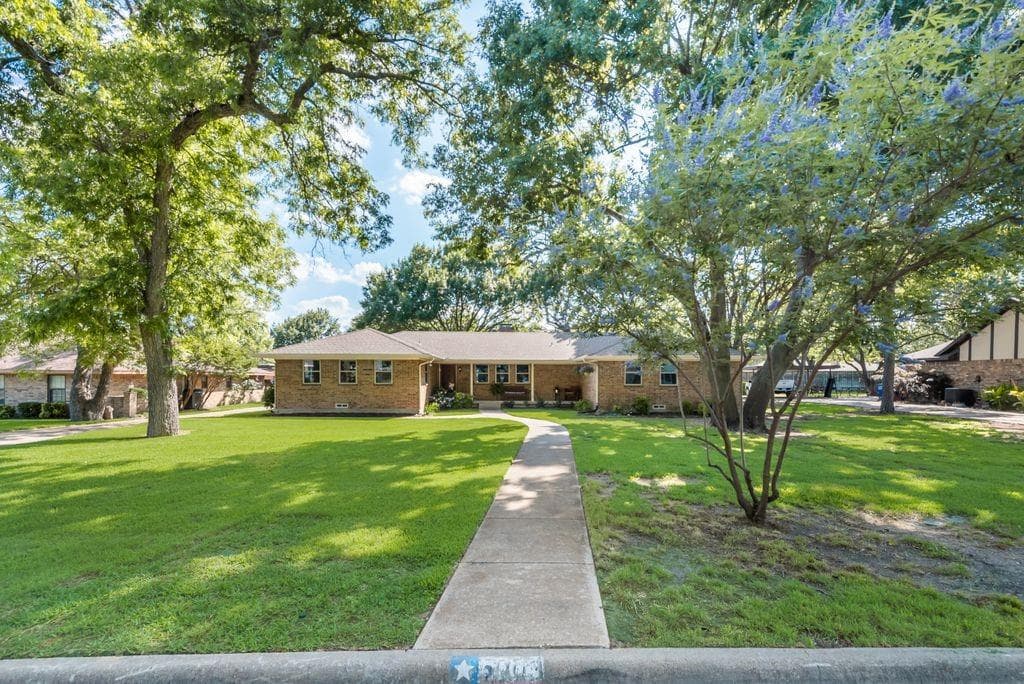 5003 Natchez Dr