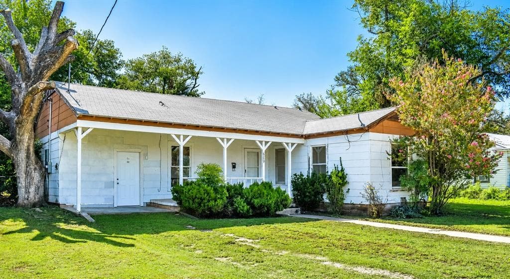 609 Laurel Dr