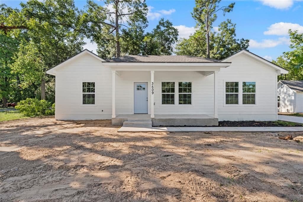 3509 Katy Ln
