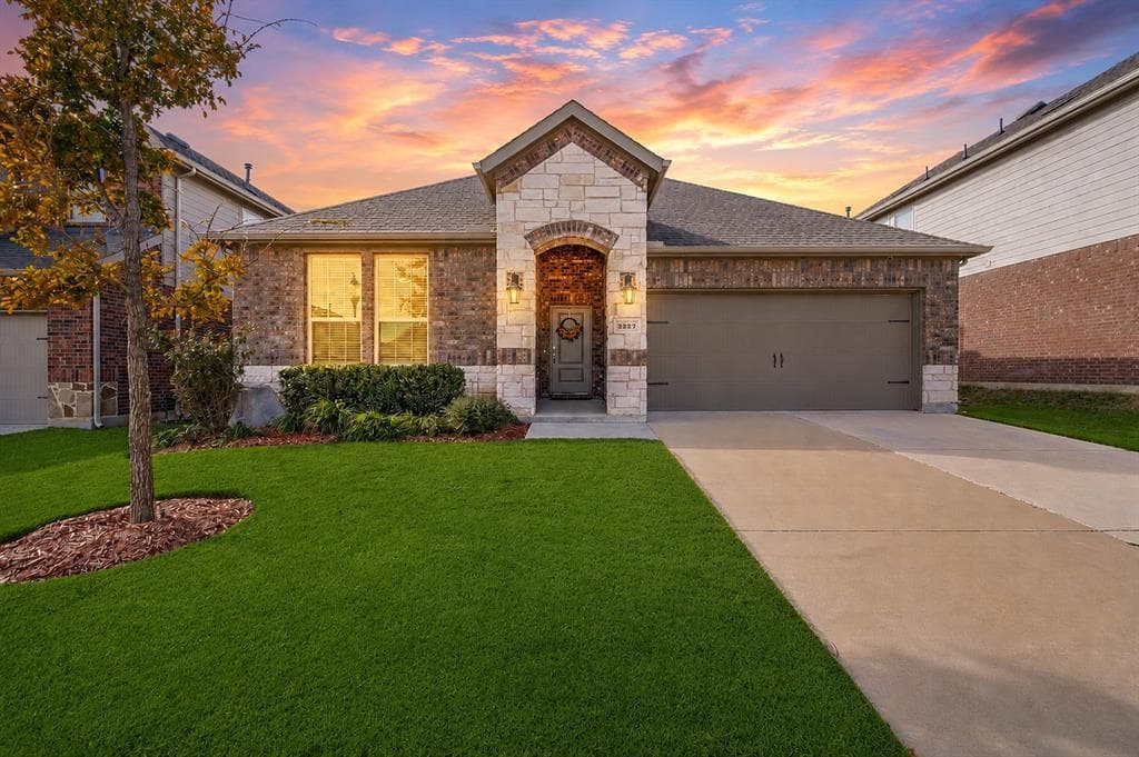 3227 Texas Trl